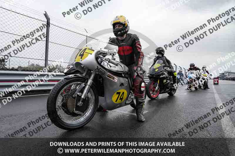 donington no limits trackday;donington park photographs;donington trackday photographs;no limits trackdays;peter wileman photography;trackday digital images;trackday photos